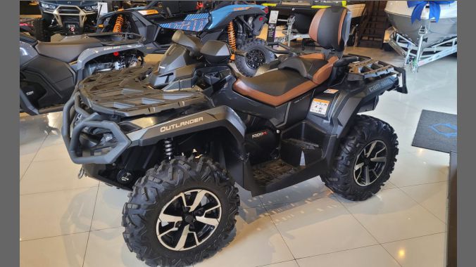 03 Outlander Max Limited