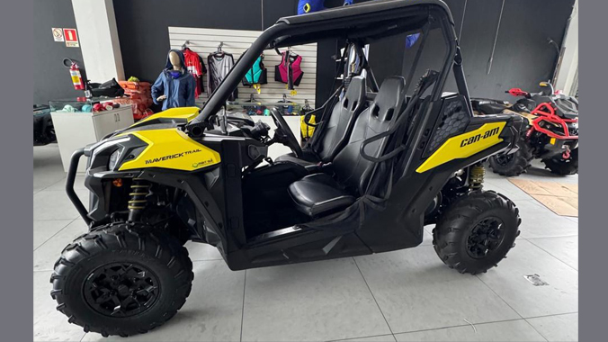02 Maverick Trail 800