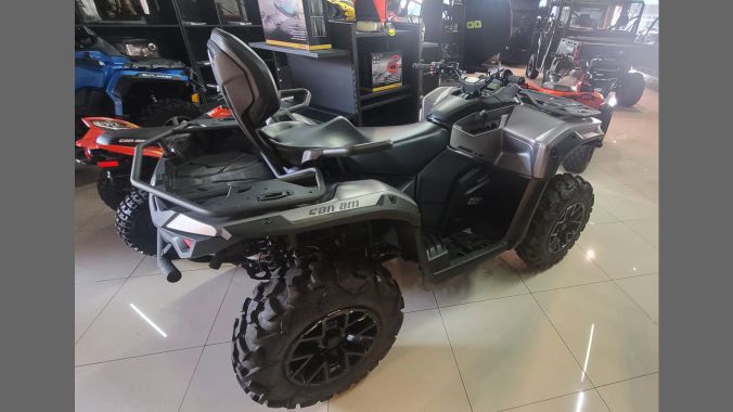 03 Outlander 700 Max XT