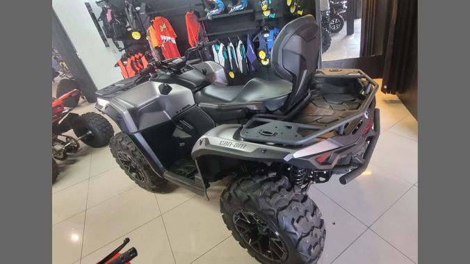 04 Outlander 700 Max XT